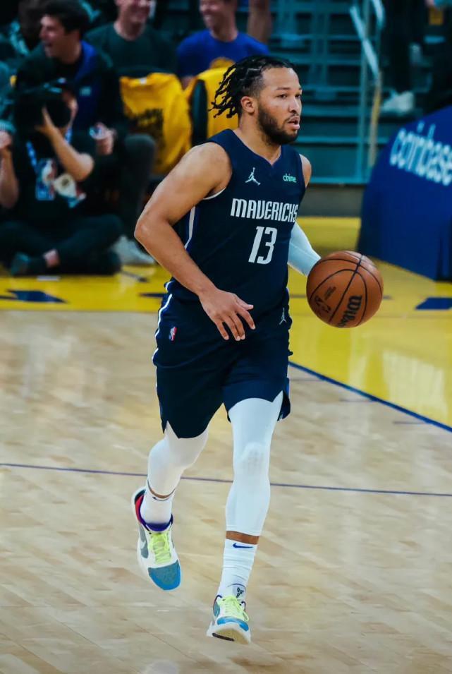 一位锋线球 一位锋线球