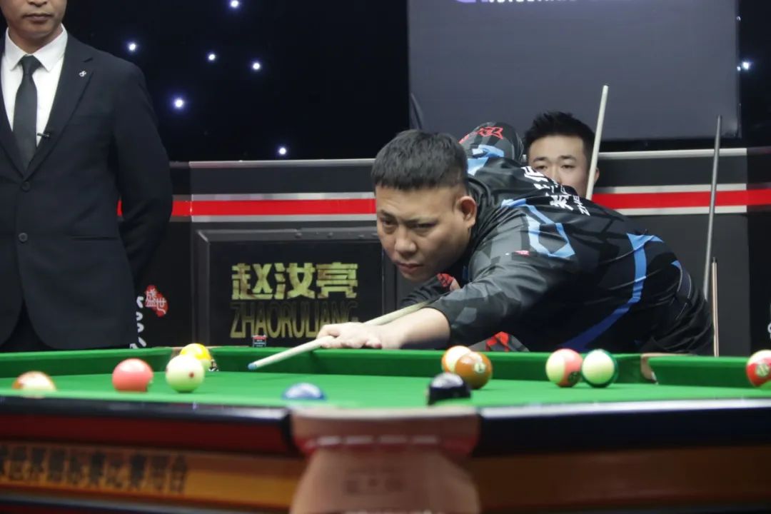 并在比利时 并在比利时