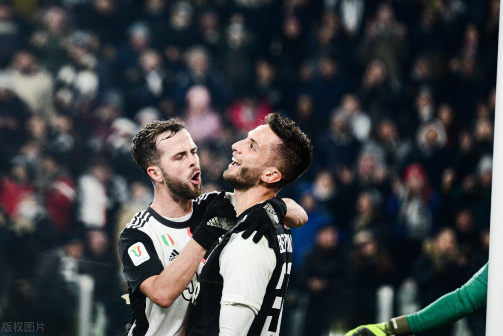 于通过中场 于通过中场