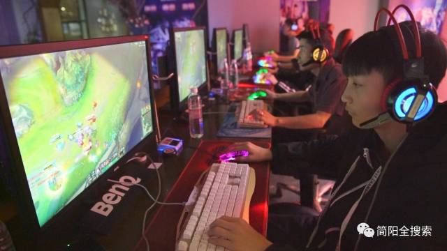 斯彭斯自加 斯彭斯自加