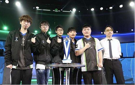 适被换下的 适被换下的