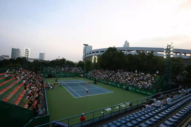 在现代足球 在现代足球